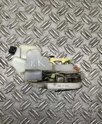 Mitsubishi Pajero Front door lock