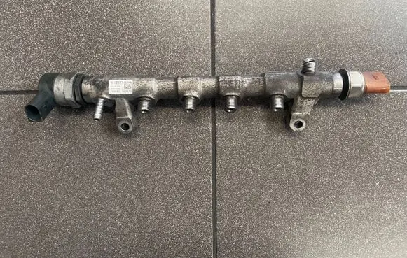 Volkswagen PASSAT B7 Fuel main line pipe 03L089N