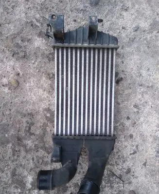 Opel Zafira B Intercooler radiator WTP8630 13213402