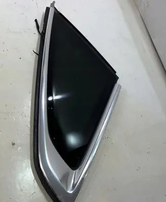 Volkswagen Arteon Rear side window