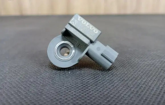 Volvo V40 Cross country Airbag deployment crash/impact sensor 31387312
