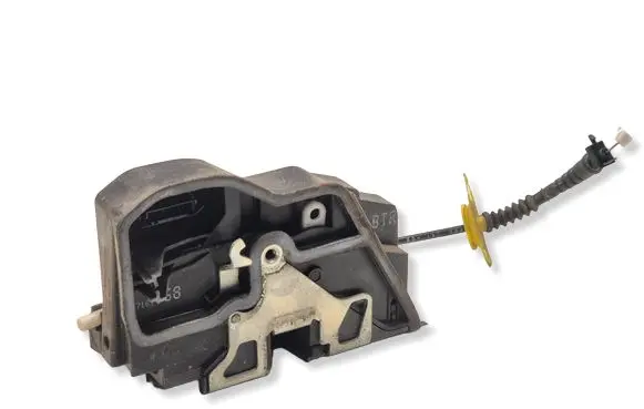 BMW 5 E60 E61 Front door lock 7167068