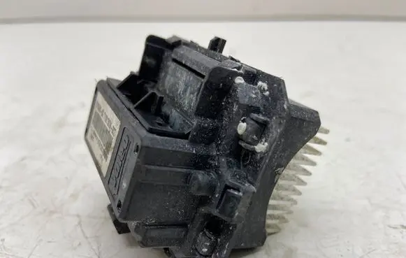 BMW 5 F10 F11 Heater blower fan relay 87K120735976 T1001587K