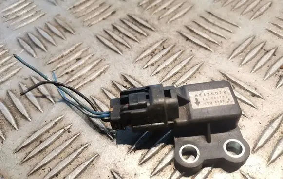 Mitsubishi Pajero Yaw turn rate sensor MR475078