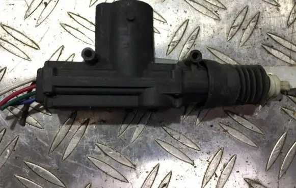 Nissan Sunny Central locking motor vo2980499 m1a2171d1