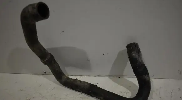 Volkswagen Touran I Engine coolant pipe/hose