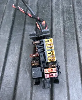Mercedes-Benz GLC X253 C253 Fuse module A2059067200 A0009828023