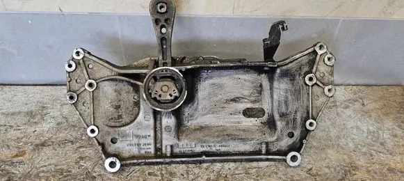 Volkswagen Touran I Front subframe 1K0199369G