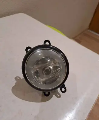 Toyota Avensis T250 Front fog light 89210656