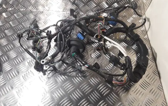Mitsubishi Space Star Engine installation wiring loom
