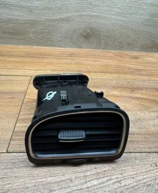 Volkswagen Golf VI Dashboard side air vent grill/cover trim 5K0819703J 5K0819709
