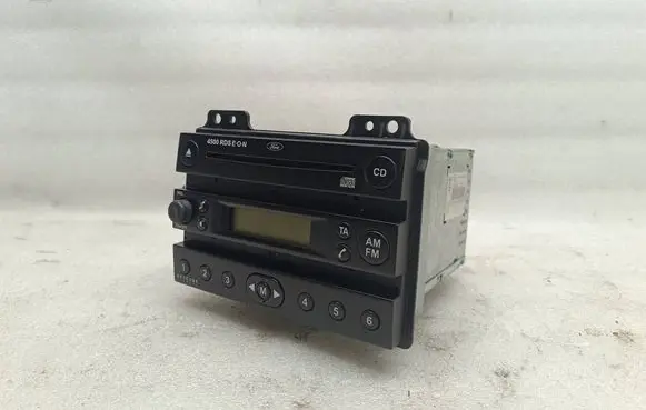 Ford Fiesta Radio/CD/DVD/GPS head unit 2S6118C815AH R020451 020451