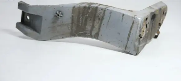Audi A4 S4 B6 8E 8H Fender mounting bracket 8E0821137B