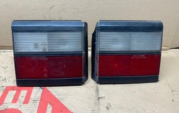 Volkswagen PASSAT B3 Tailgate rear/tail lights 333945108