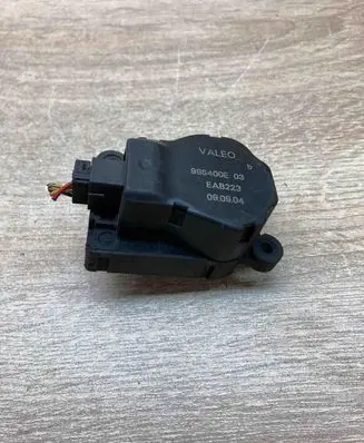 BMW 1 E81 E87 Air flap motor/actuator 985400E EAB223