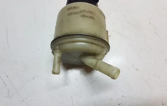 Nissan X-Trail T30 Power steering fluid tank/reservoir