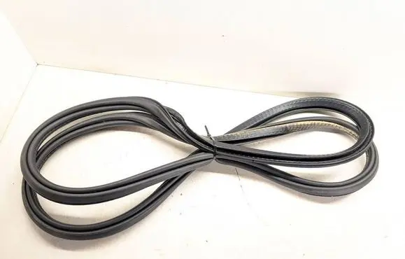Volvo V60 Front door rubber seal 32229226