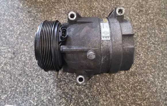 Renault Scenic I Air conditioning (A/C) compressor (pump) 7700105765