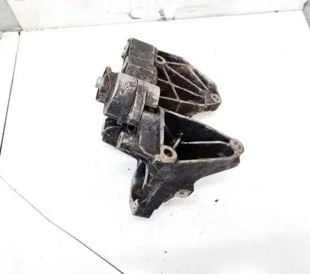 Opel Vectra B Engine mounting bracket 90528680