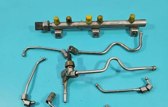 BMW 1 E81 E87 Fuel main line pipe 756247403 IMPRK1589904