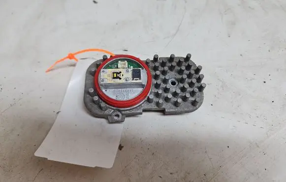 BMW 6 F06 Gran coupe LED ballast control module 1305715084