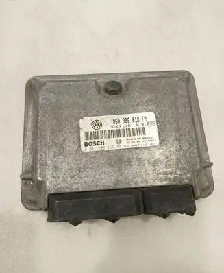 Volkswagen New Beetle Engine control unit/module 06A906018FM 26SA6043 0261206263