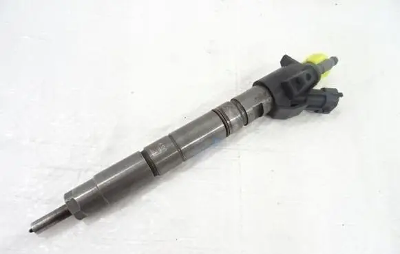 Volvo S60 Fuel injector 0445116046