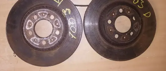 Volvo V70 Front brake disc