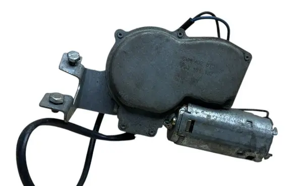 Opel Kadett E Rear window wiper motor 90181137 402878