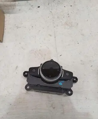 Alfa Romeo Stelvio Other switches/knobs/shifts 156156737