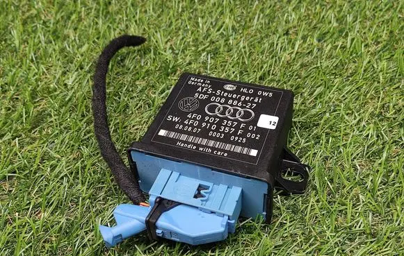 Audi TT TTS Mk2 Light module LCM 4F0907357F 5DF00888627 4F0910357F