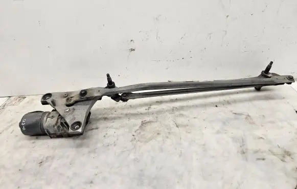 Volvo V50 Front wiper linkage and motor 1137328216