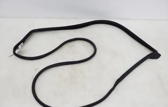 Toyota Avensis T270 Rubber seal front door (on door) 6786105060