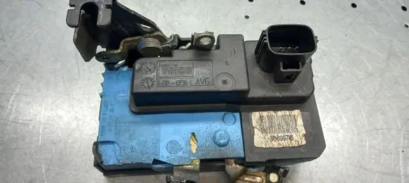 Volvo V70 Front door lock
