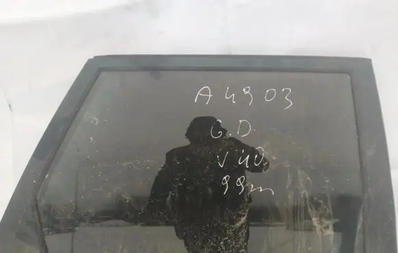 Volvo S40, V40 Rear door window glass 