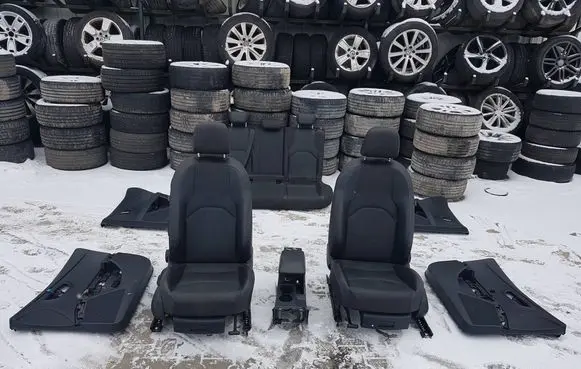 Seat Leon (5F) Seat and door cards trim set 