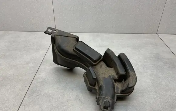 Nissan X-Trail T32 Air intake duct part 4BE0B