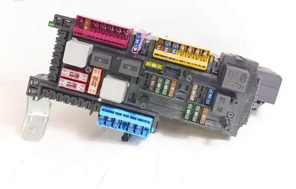 Mercedes-Benz C W204 Fuse box set 2129024301 2049005601
