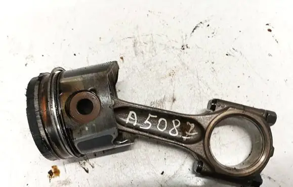 Citroen Xsara Piston with connecting rod 