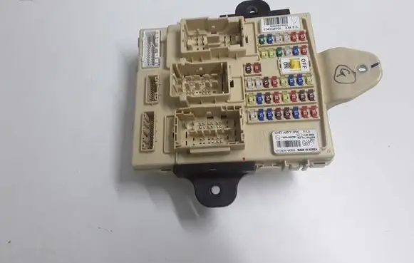 KIA Sorento Fuse module 954002P656