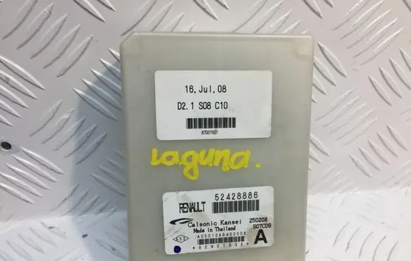 Renault Laguna III Air conditioner control unit module 52428886 A05010A8400006