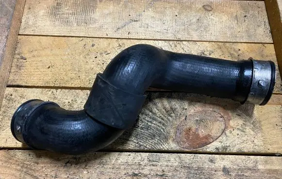 Mercedes-Benz C W203 Intercooler hose/pipe A2035281782 2035281782