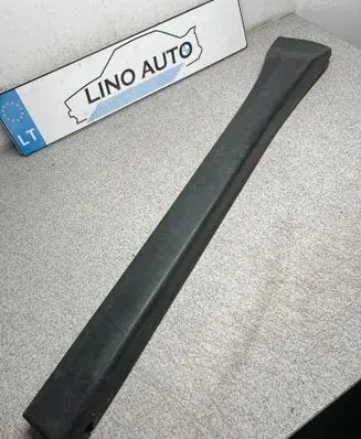 BMW 5 E28 Other front door trim element 1874242