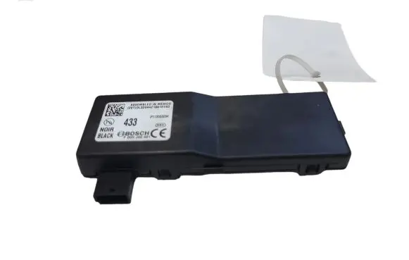 Opel Insignia A Door central lock control unit/module 13503204