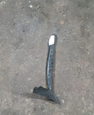 Audi A5 8T 8F Fender end trim 8T0821111A