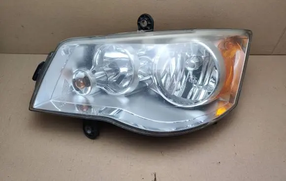 Chrysler Town & Country V Headlight/headlamp 05113337AE