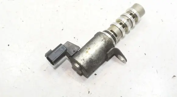 Nissan Juke I F15 Camshaft vanos timing valve 