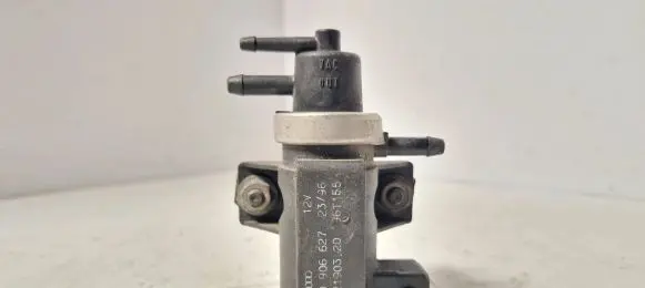 Audi A4 S4 B5 8D Turbo solenoid valve 72190320