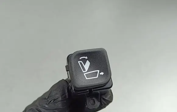 KIA Sorento IV Seat control switch 1584 230809