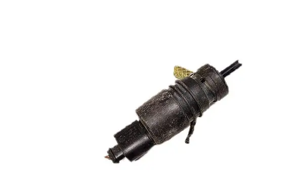 Mercedes-Benz CLK A208 C208 Windscreen/windshield washer pump A0335450228